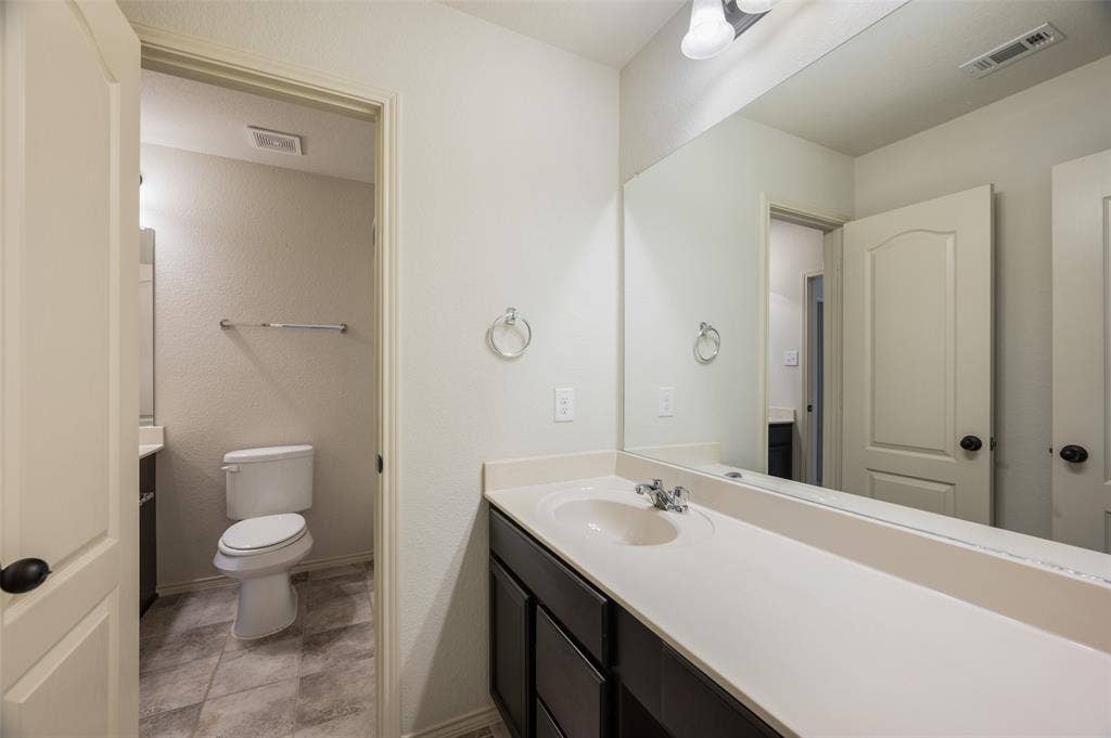 3416 Wavecrest Lane, Denton, TX 76208 3416 Wavecrest Lane, Denton, TX 76208