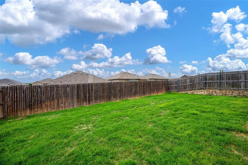 3416 Wavecrest Lane, Denton, TX 76208 3416 Wavecrest Lane, Denton, TX 76208