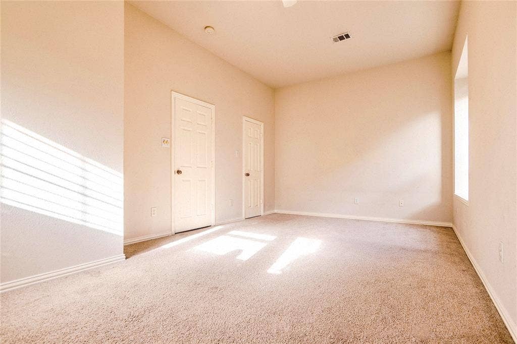 8017 Springmoss Drive, Plano, TX 75025 8017 Springmoss Drive, Plano, TX 75025