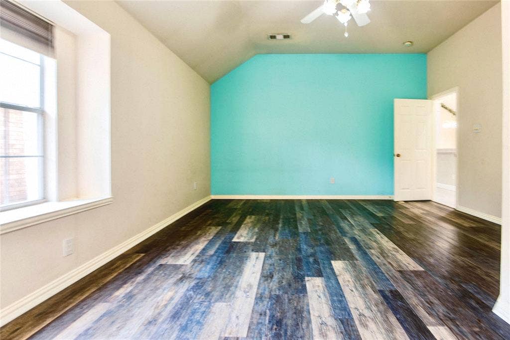 8017 Springmoss Drive, Plano, TX 75025 8017 Springmoss Drive, Plano, TX 75025