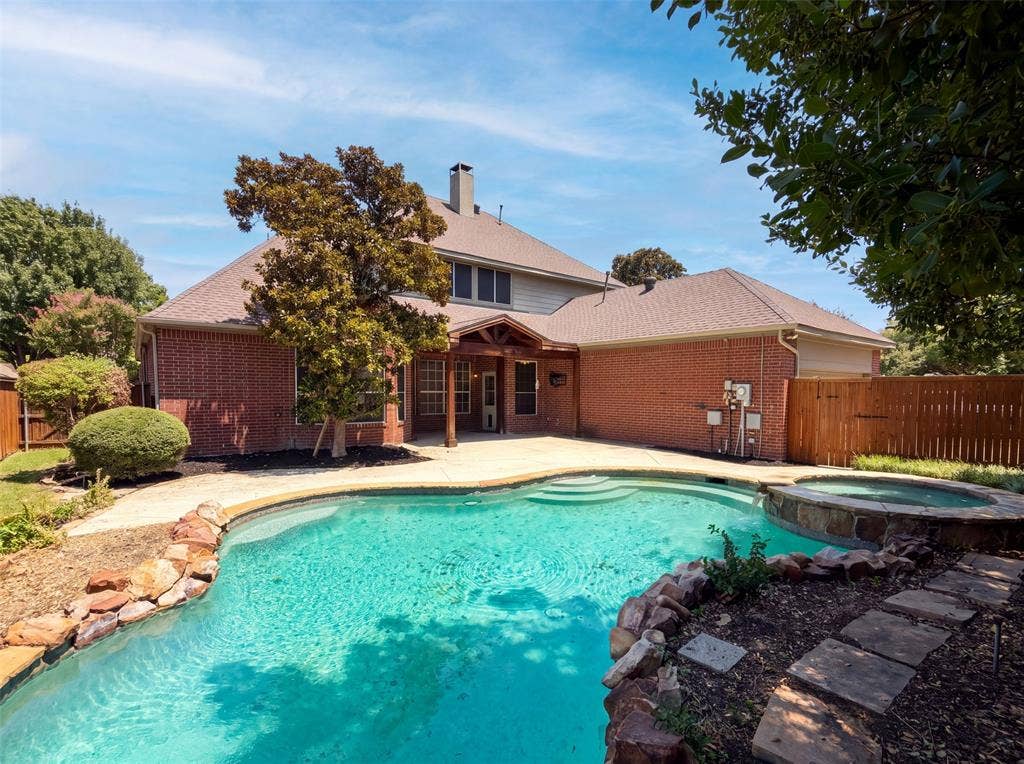 7645 Hove Court, Plano, TX 75025 7645 Hove Court, Plano, TX 75025