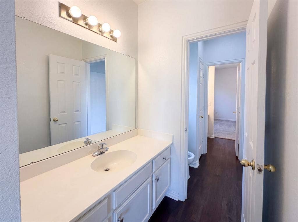 7645 Hove Court, Plano, TX 75025 7645 Hove Court, Plano, TX 75025