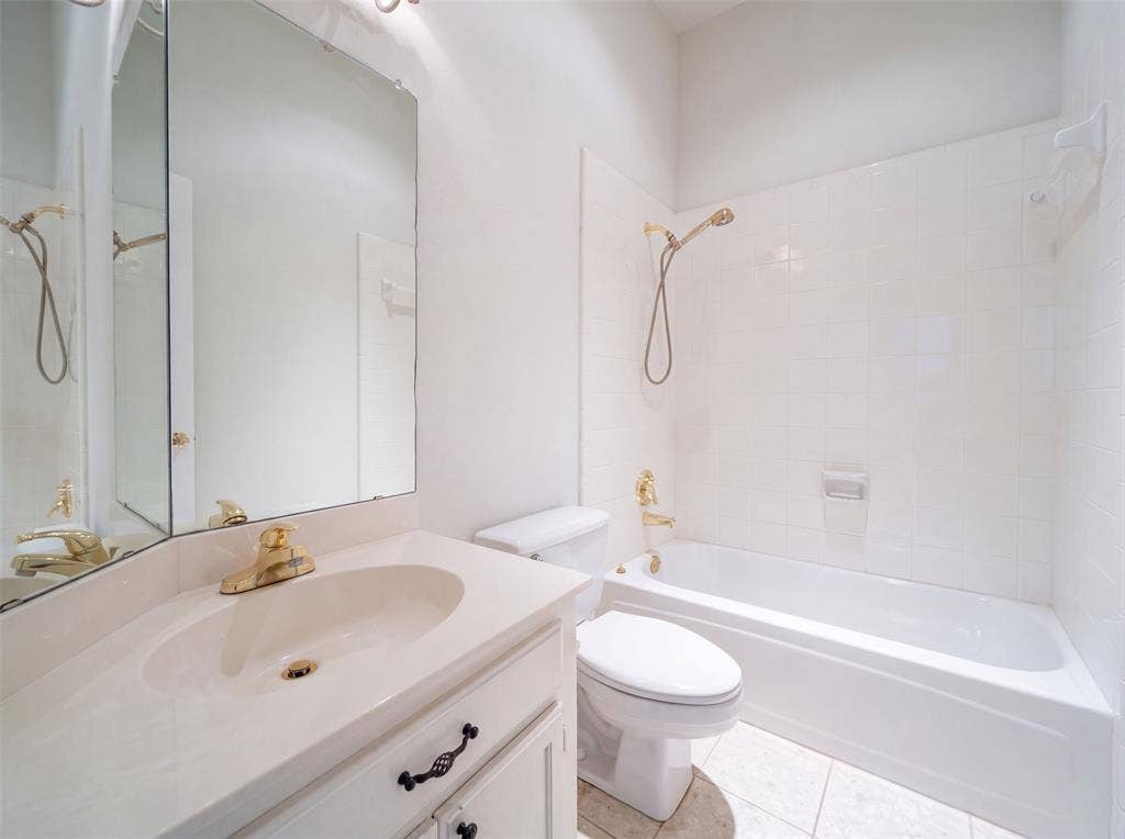 7645 Hove Court, Plano, TX 75025 7645 Hove Court, Plano, TX 75025