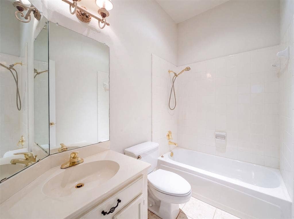 7645 Hove Court, Plano, TX 75025 7645 Hove Court, Plano, TX 75025