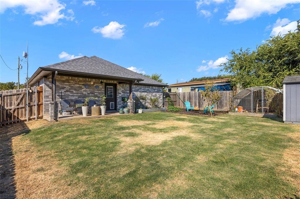 2605 Dove Trail, Granbury, TX 76048 2605 Dove Trail, Granbury, TX 76048