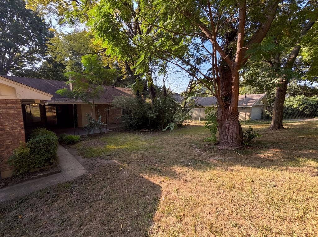 821 Glen Oaks Boulevard, Dallas, TX 75232 821 Glen Oaks Boulevard, Dallas, TX 75232