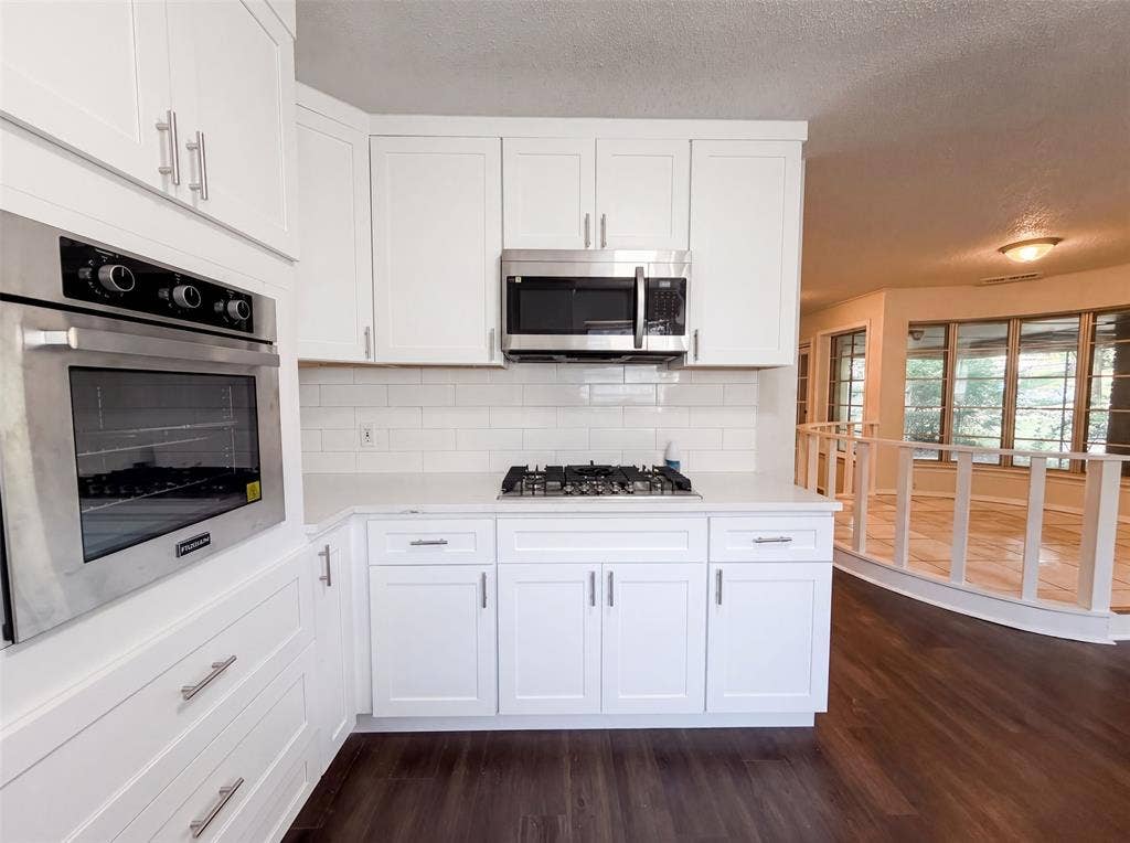 821 Glen Oaks Boulevard, Dallas, TX 75232 821 Glen Oaks Boulevard, Dallas, TX 75232