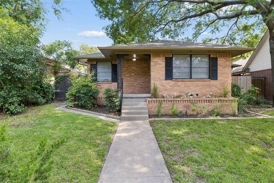 Property photo for 2728 Alco Avenue, Dallas, TX