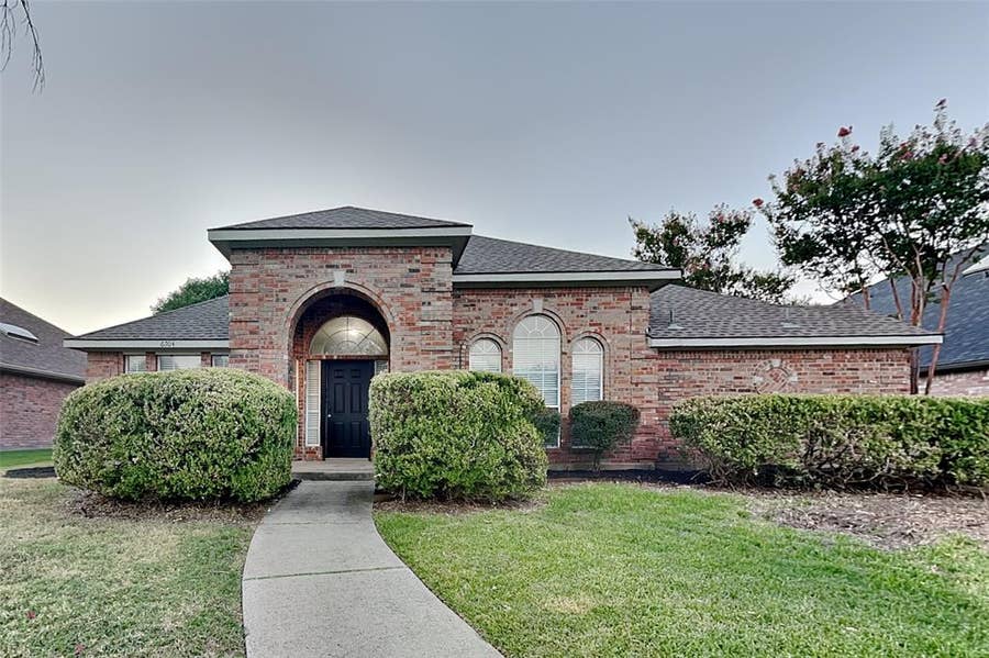 Property photo for 6704 Catalpa Trail, Plano, TX