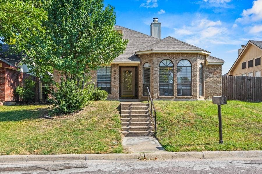 Property photo for 4787 Wineberry Drive, Fort Worth, TX
