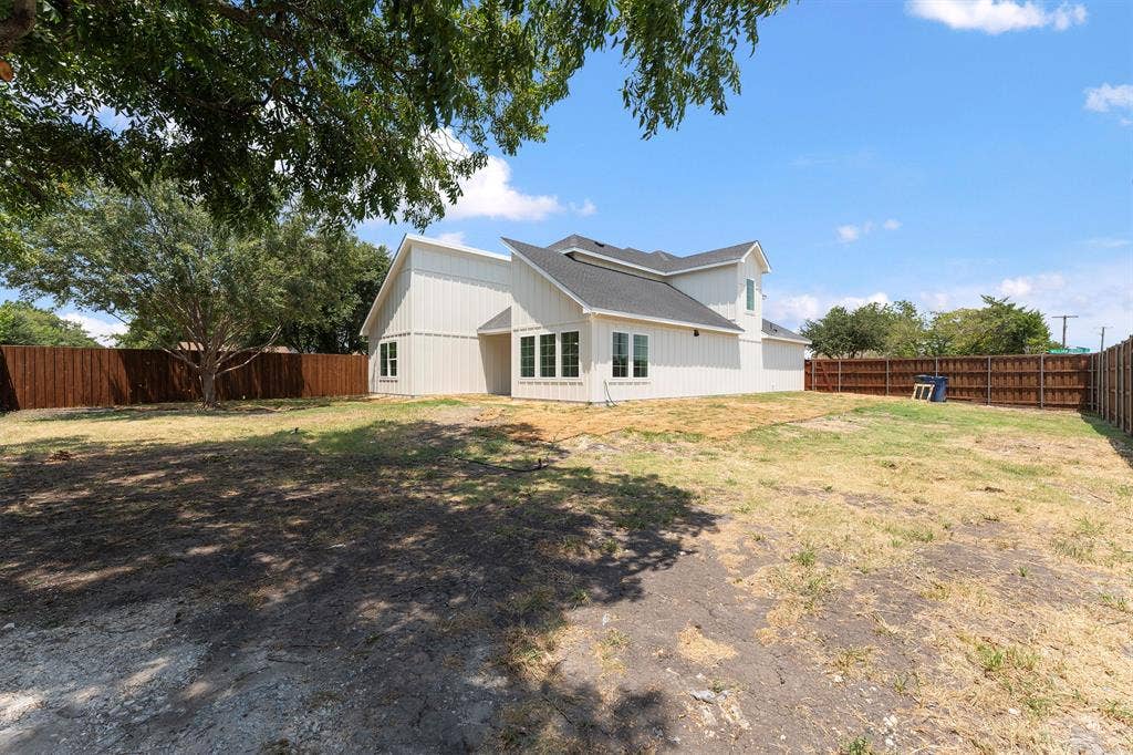 3825 Williamsburg Drive, Garland, TX 75043 3825 Williamsburg Drive, Garland, TX 75043