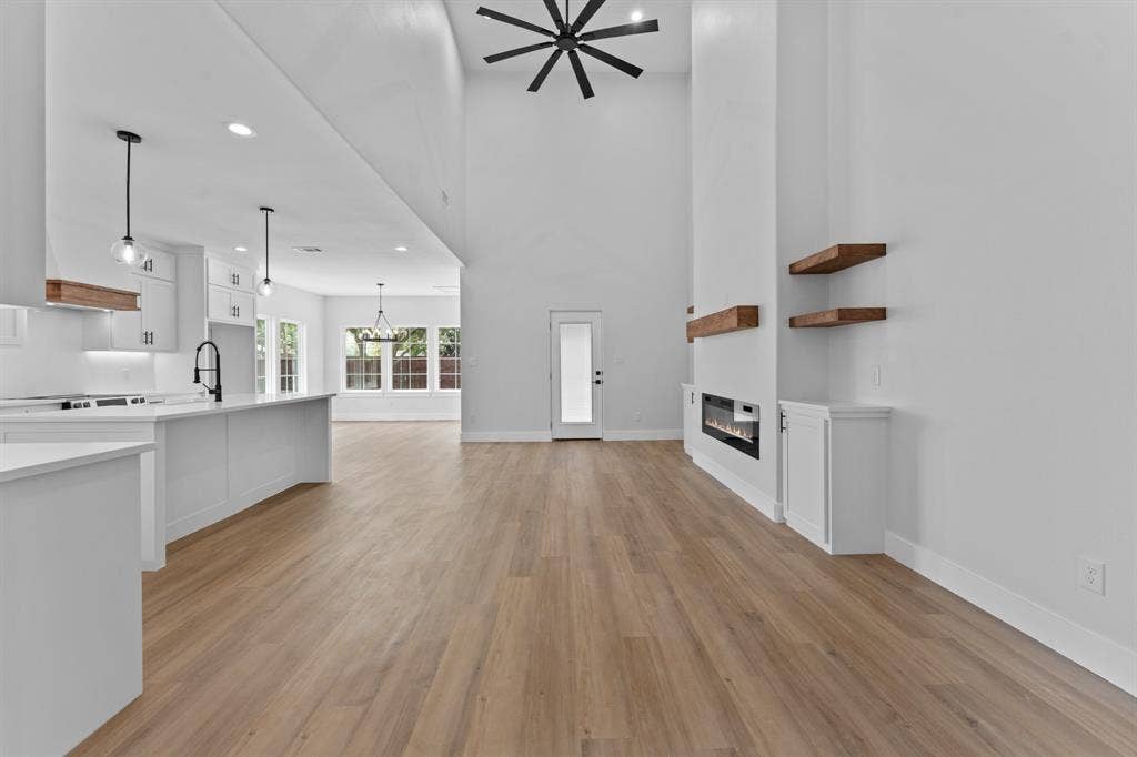 3825 Williamsburg Drive, Garland, TX 75043 3825 Williamsburg Drive, Garland, TX 75043
