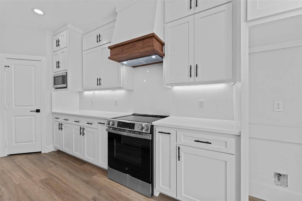 3825 Williamsburg Drive, Garland, TX 75043 3825 Williamsburg Drive, Garland, TX 75043