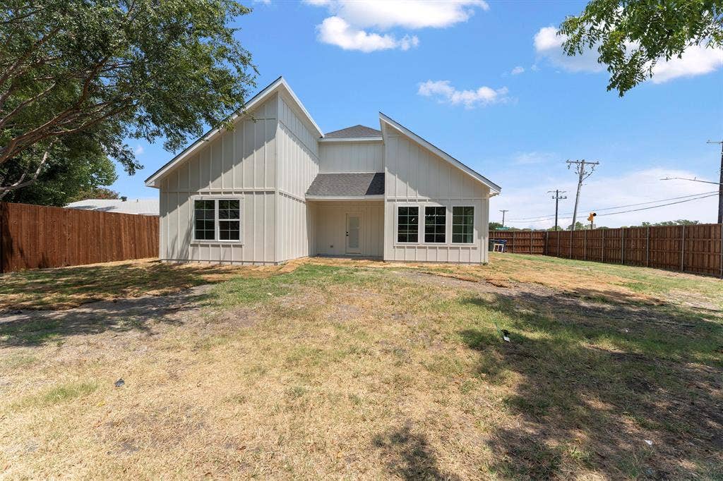 3825 Williamsburg Drive, Garland, TX 75043 3825 Williamsburg Drive, Garland, TX 75043