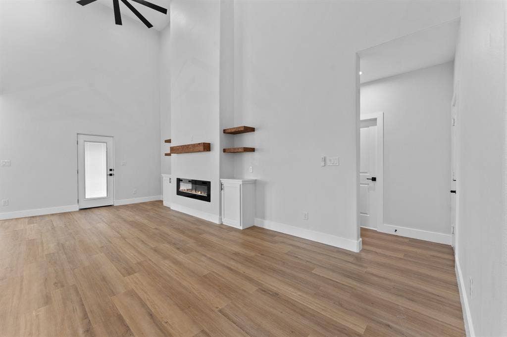 3825 Williamsburg Drive, Garland, TX 75043 3825 Williamsburg Drive, Garland, TX 75043