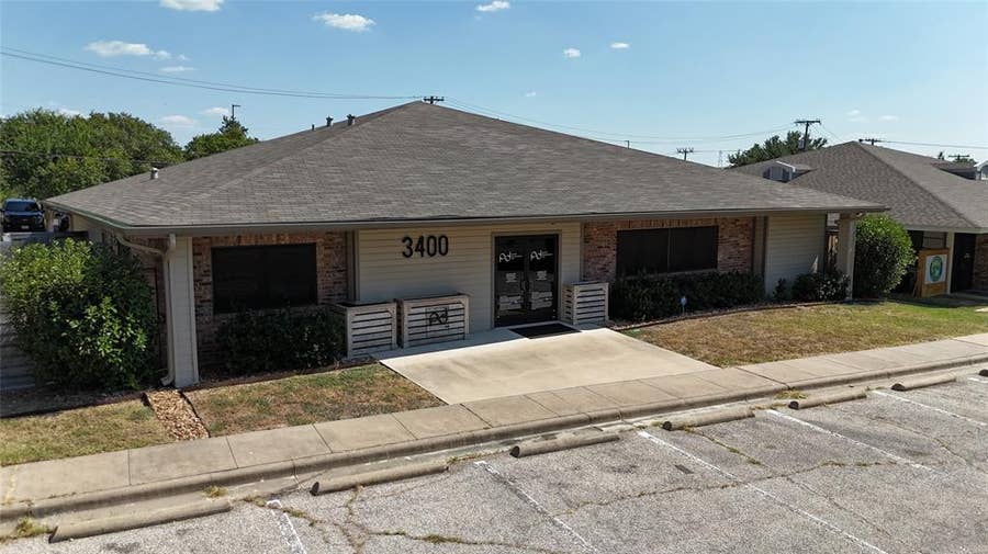 Property photo for 3400 Hillcrest Drive, Waco, TX