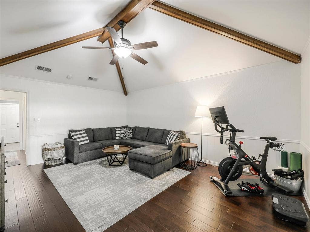 3617 Hackamore Court, Plano, TX 75023 Vaulted ceiling with exposed wood beams
