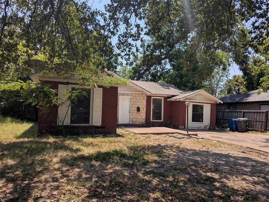 Property photo for 3556 Durango Drive, Dallas, TX