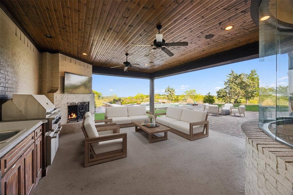 4473 Kelly Road, Aledo, TX 76008 Digitally Staged