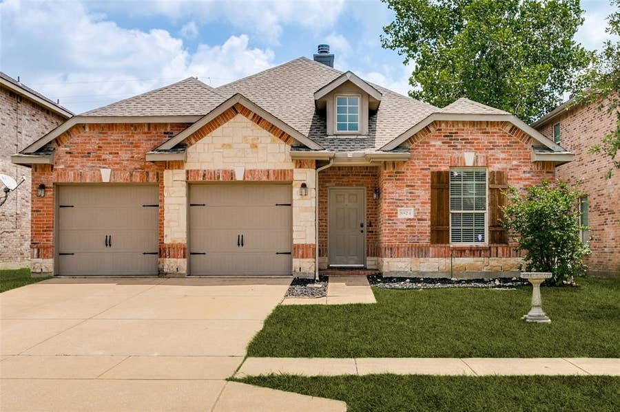 Property photo for 8824 Noontide Drive, Fort Worth, TX