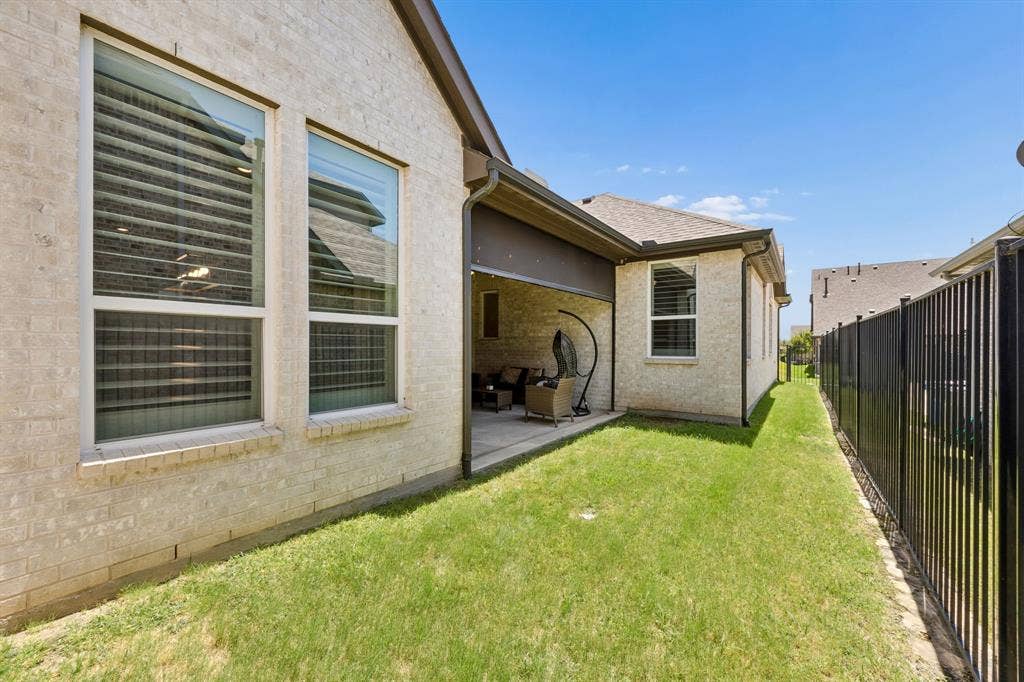 1107 Maverick Drive, Allen, TX 75013 Low maintenance yard