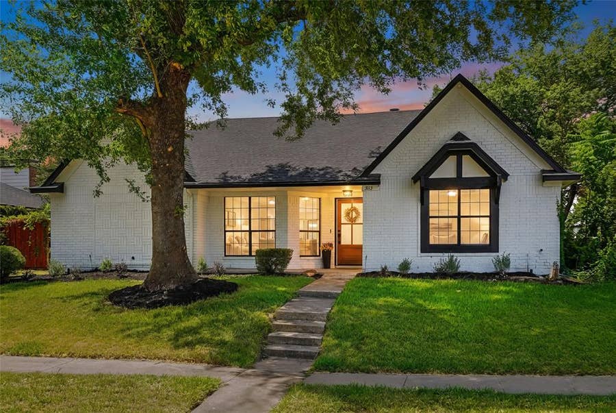 Property photo for 3113 Princewood Drive, Garland, TX