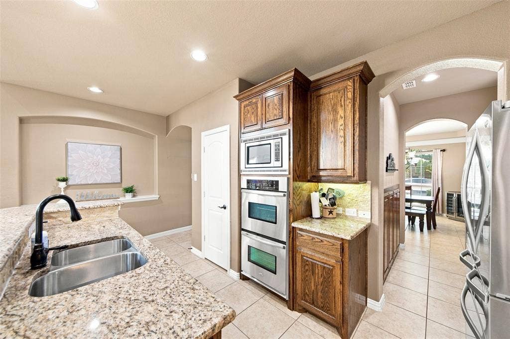 904 Cougar Drive, Allen, TX 75013 904 Cougar Drive, Allen, TX 75013