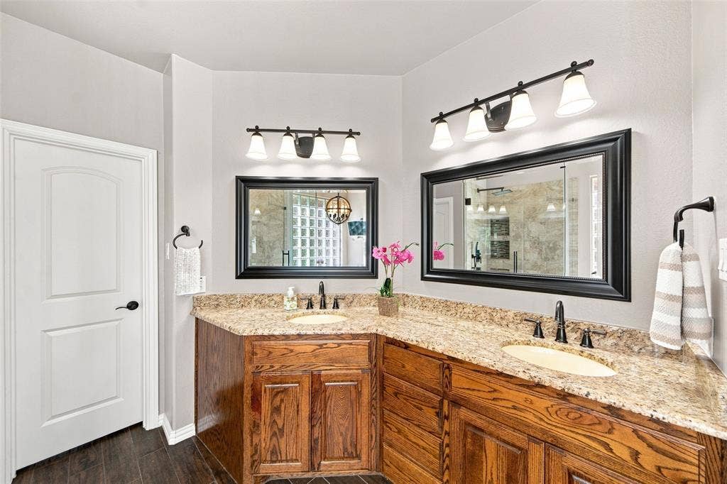 904 Cougar Drive, Allen, TX 75013 904 Cougar Drive, Allen, TX 75013