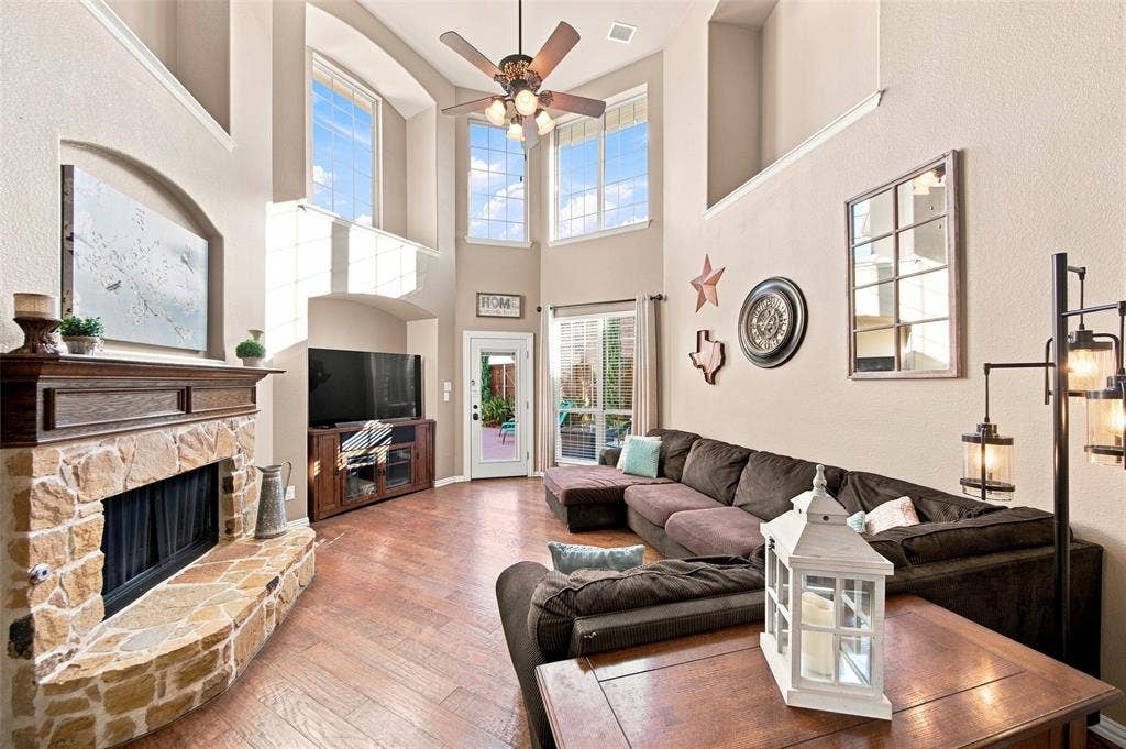 904 Cougar Drive, Allen, TX 75013 904 Cougar Drive, Allen, TX 75013