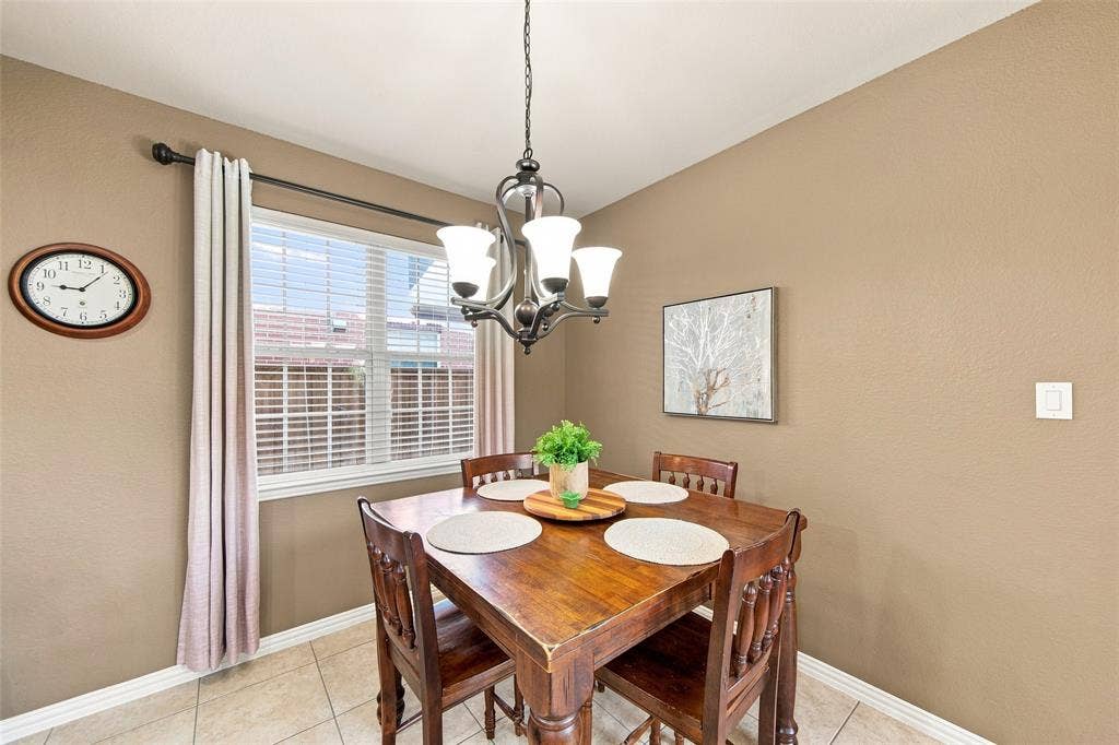904 Cougar Drive, Allen, TX 75013 904 Cougar Drive, Allen, TX 75013