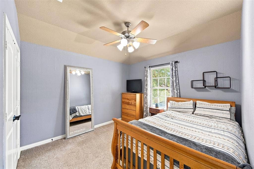 904 Cougar Drive, Allen, TX 75013 904 Cougar Drive, Allen, TX 75013