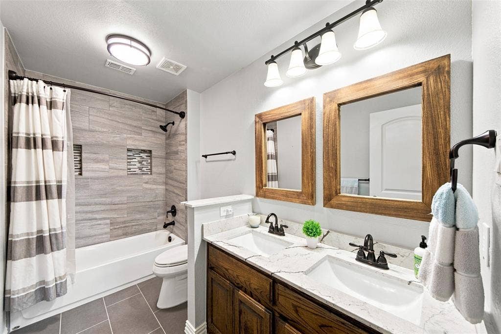 904 Cougar Drive, Allen, TX 75013 904 Cougar Drive, Allen, TX 75013