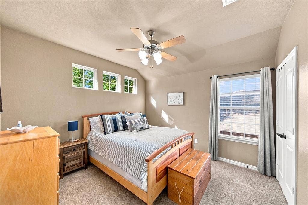 904 Cougar Drive, Allen, TX 75013 904 Cougar Drive, Allen, TX 75013