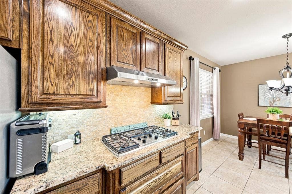 904 Cougar Drive, Allen, TX 75013 904 Cougar Drive, Allen, TX 75013