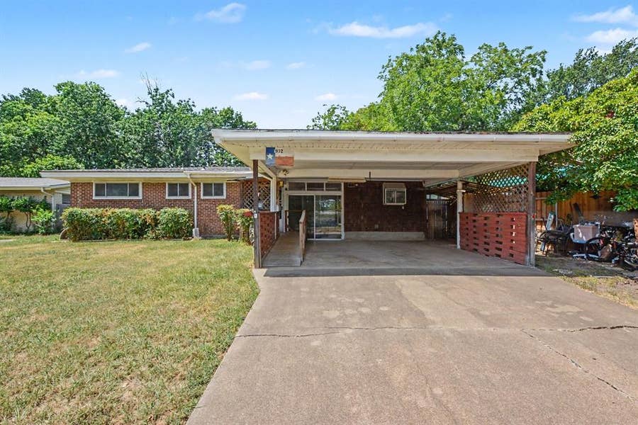 Property photo for 1932 Pilgrim Drive, Irving, TX
