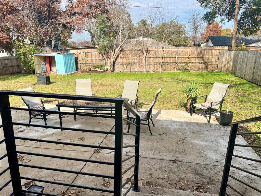 1113 Eric Avenue, Arlington, TX 76012 1113 Eric Avenue, Arlington, TX 76012