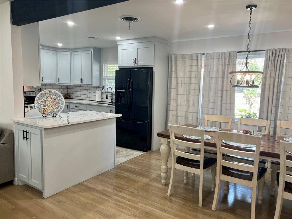 1113 Eric Avenue, Arlington, TX 76012 1113 Eric Avenue, Arlington, TX 76012