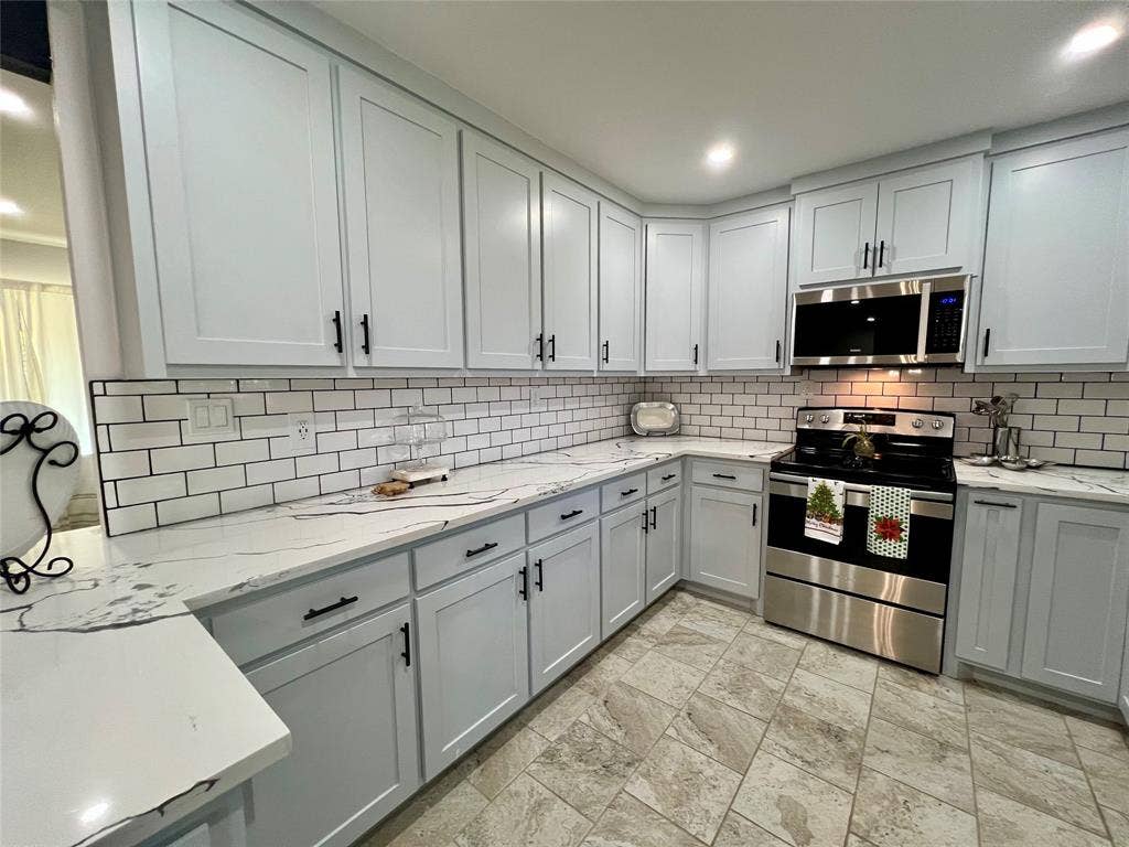 1113 Eric Avenue, Arlington, TX 76012 1113 Eric Avenue, Arlington, TX 76012