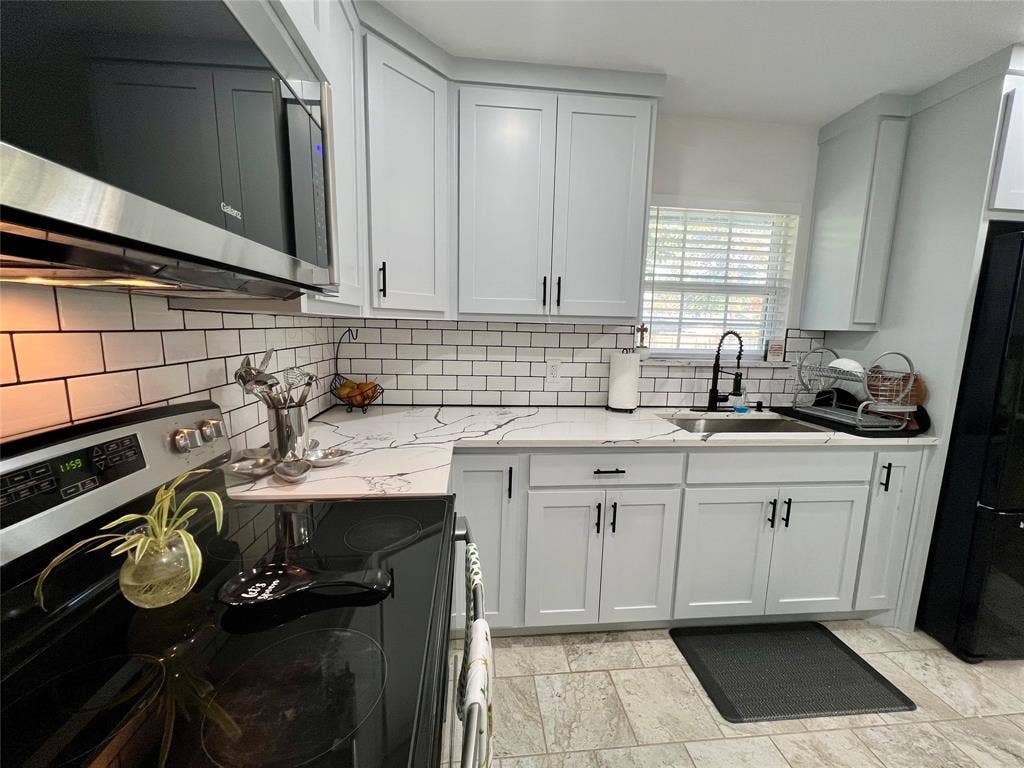 1113 Eric Avenue, Arlington, TX 76012 1113 Eric Avenue, Arlington, TX 76012