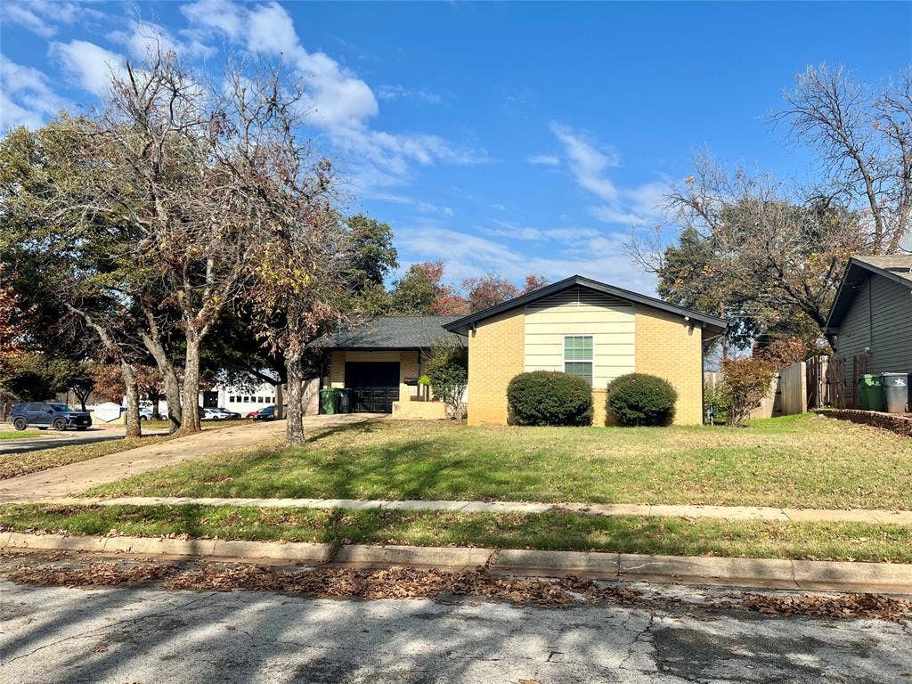 1113 Eric Avenue, Arlington, TX 76012 1113 Eric Avenue, Arlington, TX 76012
