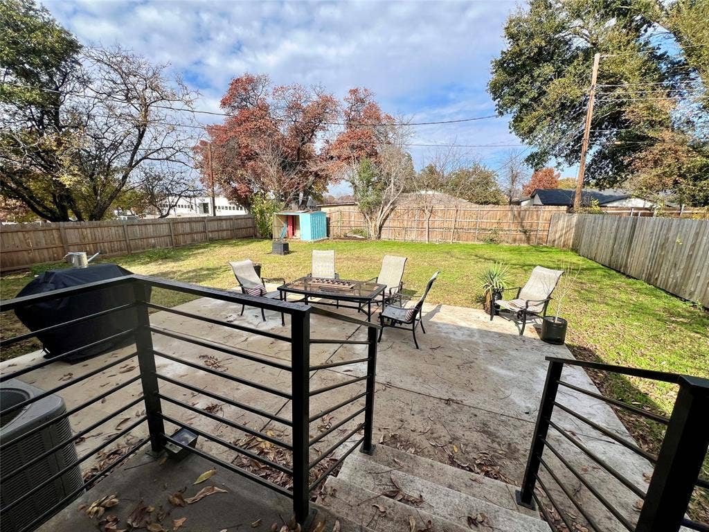 1113 Eric Avenue, Arlington, TX 76012 1113 Eric Avenue, Arlington, TX 76012