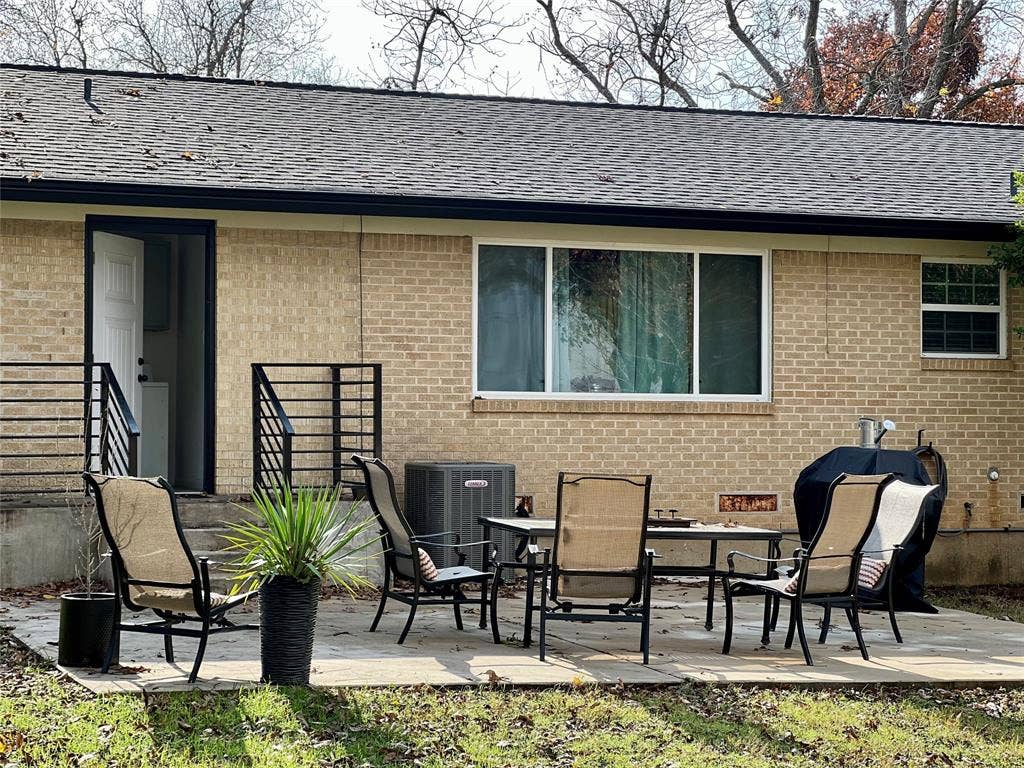 1113 Eric Avenue, Arlington, TX 76012 1113 Eric Avenue, Arlington, TX 76012