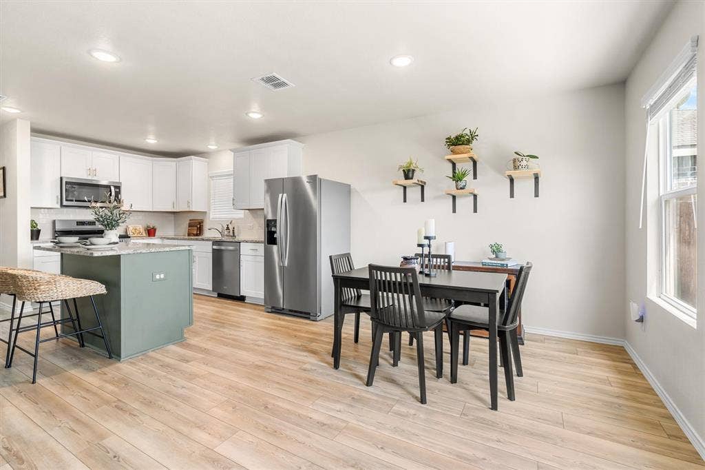 913 Dressage Drive, Haslet, TX 76052 913 Dressage Drive, Haslet, TX 76052