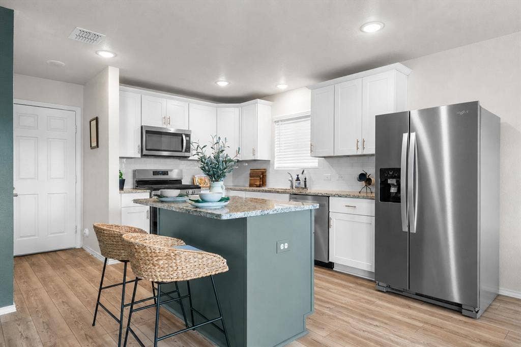 913 Dressage Drive, Haslet, TX 76052 913 Dressage Drive, Haslet, TX 76052