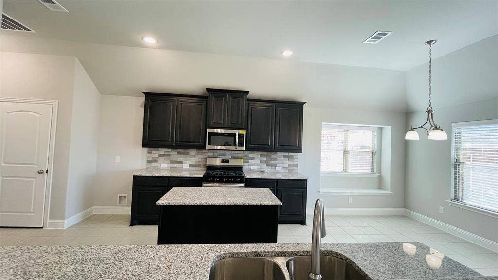 325 Delaford Drive, Forney, TX 75126