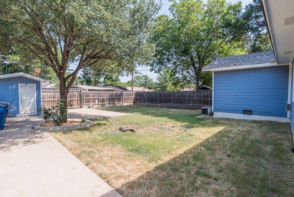 3039 Grayson Drive, Dallas, TX 75224 3039 Grayson Drive, Dallas, TX 75224