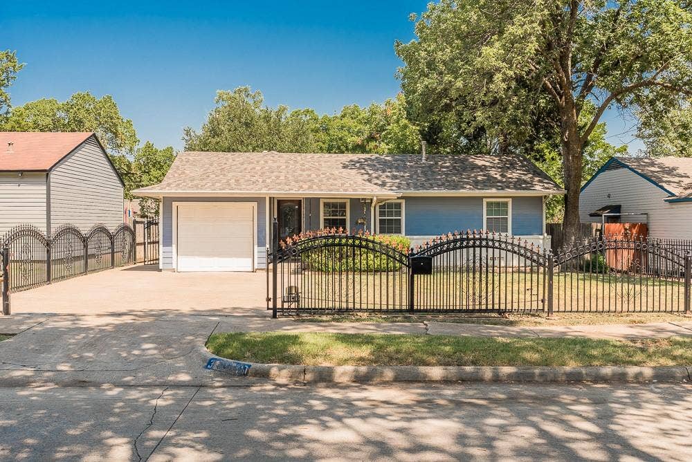 3039 Grayson Drive, Dallas, TX 75224 3039 Grayson Drive, Dallas, TX 75224