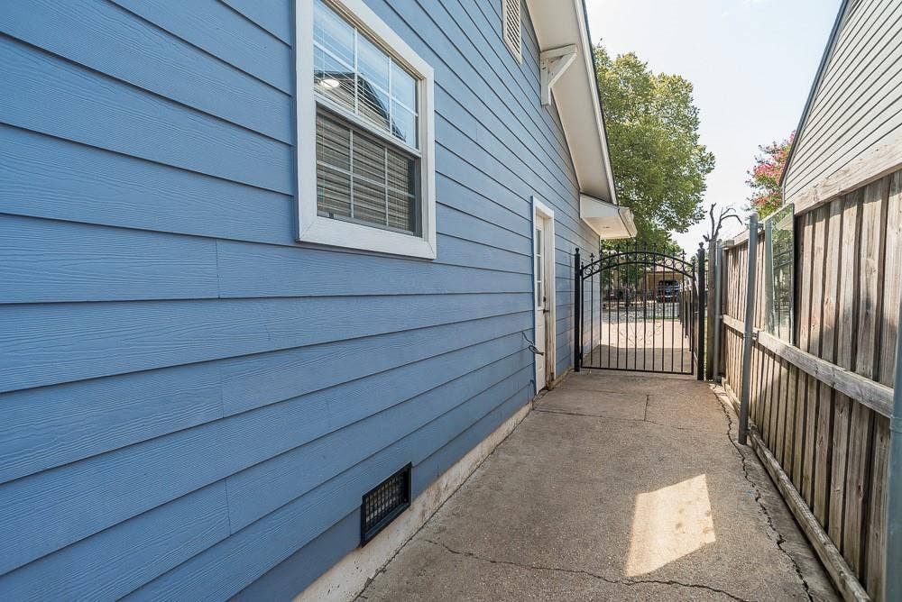 3039 Grayson Drive, Dallas, TX 75224 3039 Grayson Drive, Dallas, TX 75224