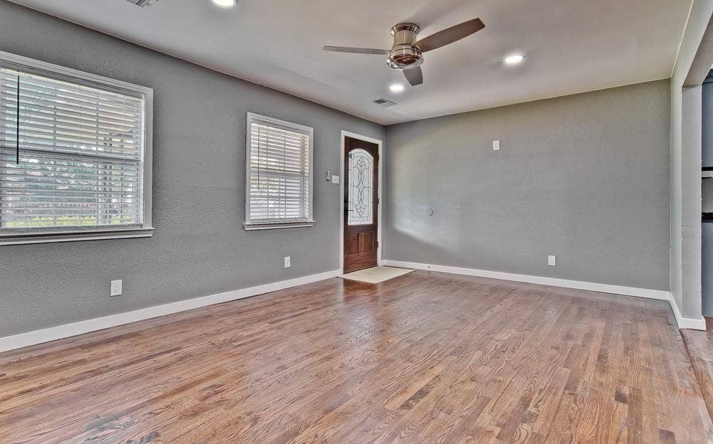 3039 Grayson Drive, Dallas, TX 75224 3039 Grayson Drive, Dallas, TX 75224