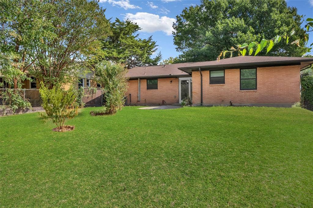 7207 Greenspan Avenue, Dallas, TX 75232 7207 Greenspan Avenue, Dallas, TX 75232